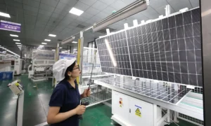 Khủng hoảng thừa thiết bị điện mặt trời Trung Quốc