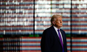 Được - mất của kinh tế Mỹ sau một năm công bố thuế đối ứng