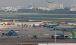 Giá vé máy bay nội địa tăng 15-20% do khủng hoảng nhiên liệu