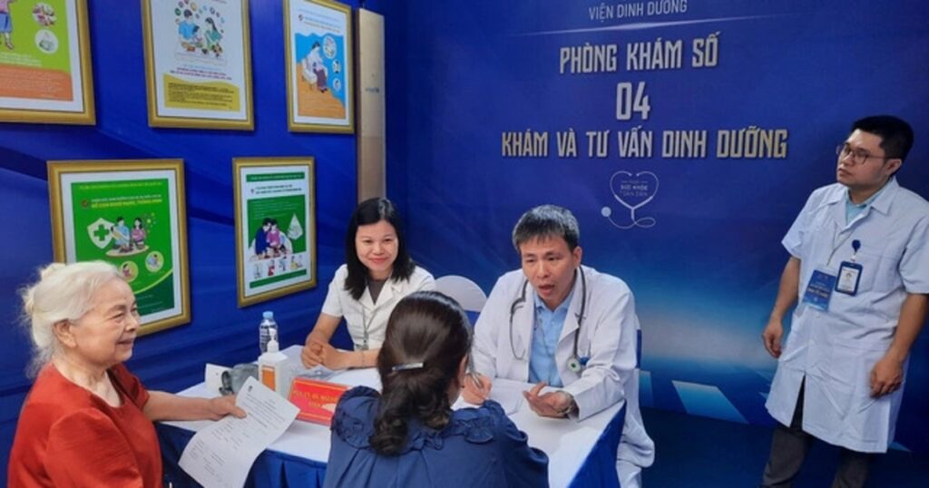 Ngày Sức khỏe toàn dân 7/4: Không chờ có bệnh mới đi khám