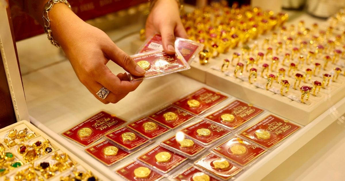 Chênh lệch giá vàng trong nước và thế giới sụt hơn 38% kể từ mốc đỉnh 20/3