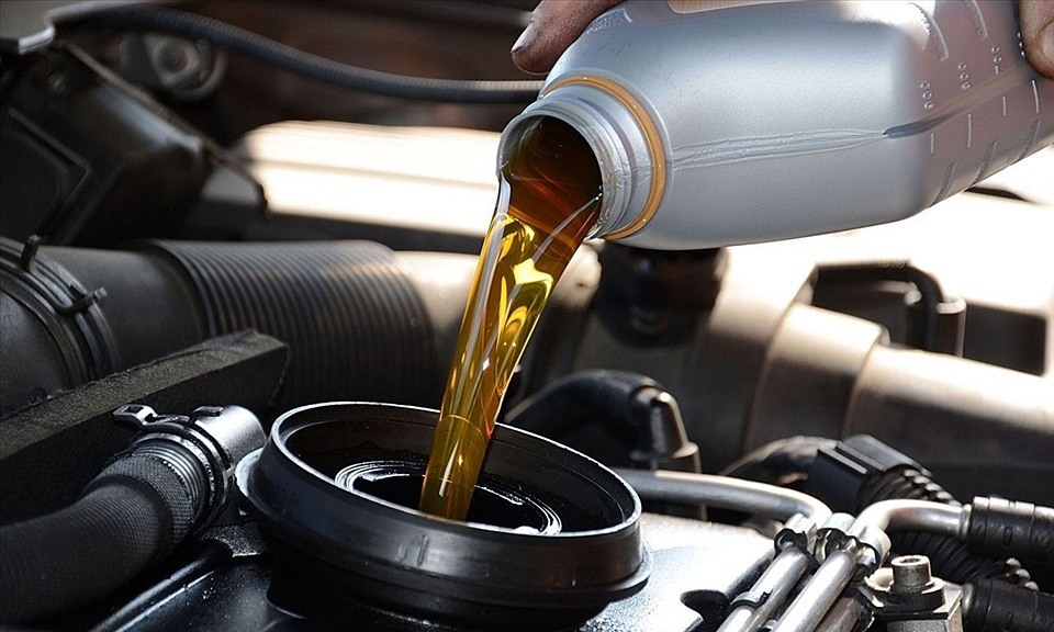 Công ty phân phối điện thoại Apple, Xiaomi sắp bán thêm dầu nhớt