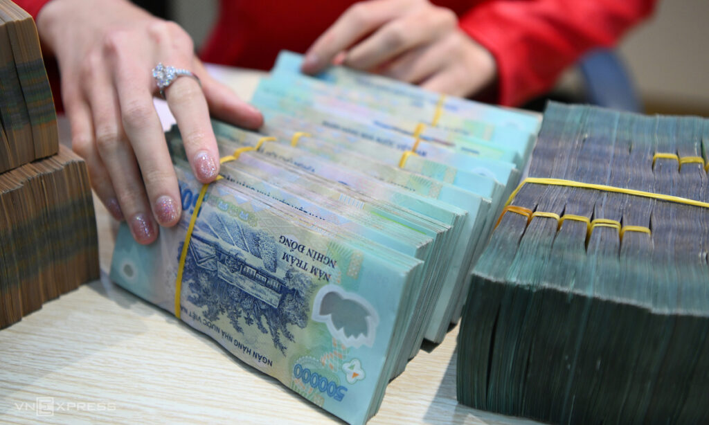 VietinBank thu hẹp khoảng cách lợi nhuận với Vietcombank