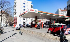 EU cân nhắc áp thêm thuế với các hãng dầu, khí