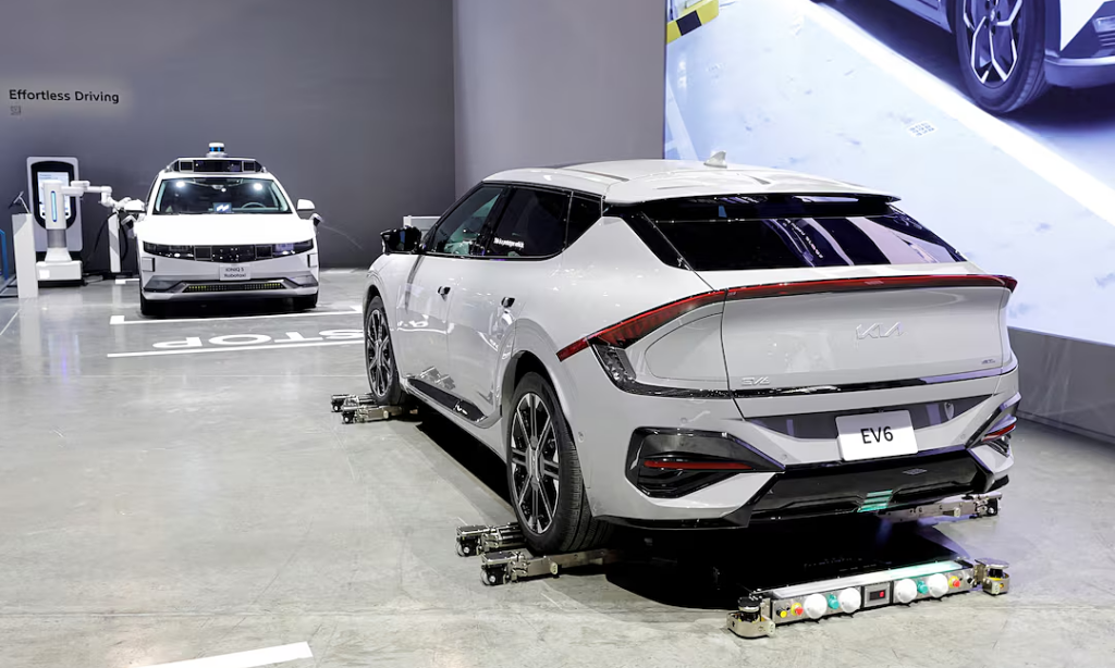 Lý do CEO Kia tham gia 'cuộc chiến giá' với đối thủ Trung Quốc tại châu Âu
