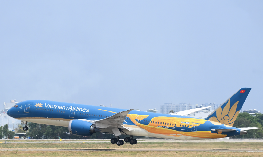 Thu nhập lãnh đạo Vietnam Airlines tăng hơn gấp rưỡi