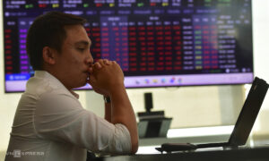 Chứng khoán giảm mạnh nhất hơn nửa tháng qua