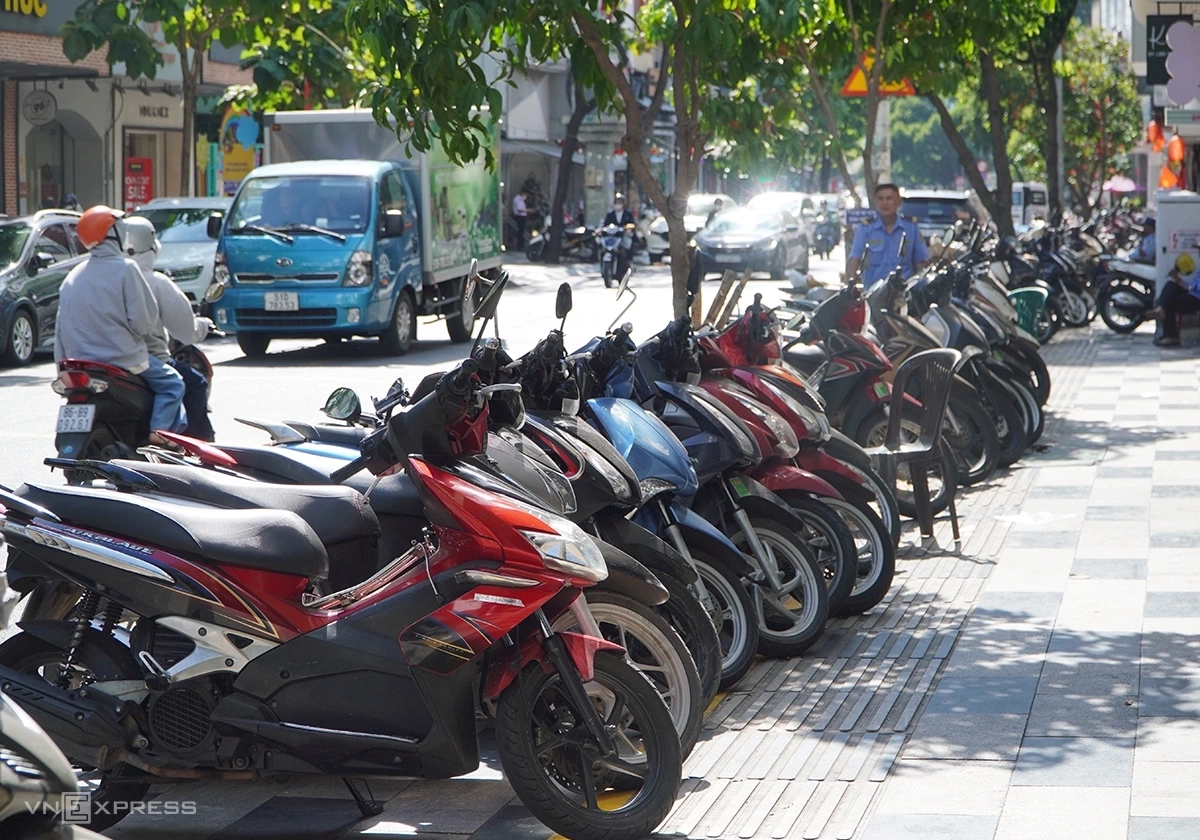 Đề xuất xây phần mềm quản lý, thu phí vỉa hè ở TP HCM
