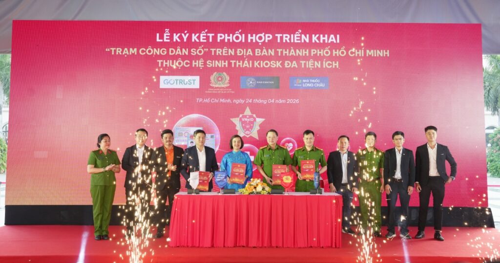 Long Châu - đơn vị tiêu biểu phát triển y tế số, hợp lực đưa Đề án 06 đi sâu vào đời sống người dân