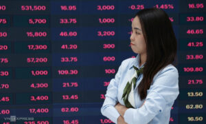 Chứng khoán giảm điểm phiên cuối tuần