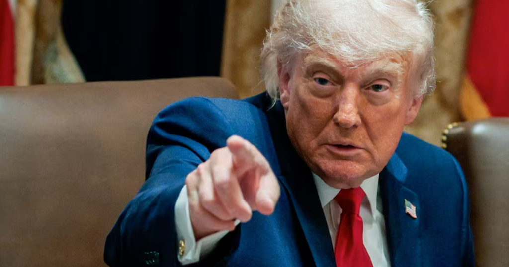 Trump bác bỏ khả năng Iran và Oman kiểm soát eo biển Hormuz, thỏa thuận vẫn bế tắc