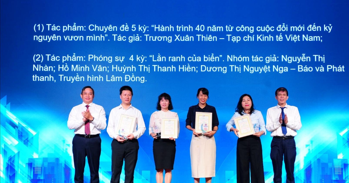 Trao giải báo chí khu vực Tây Nguyên và Duyên hải miền Trung