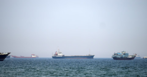 Mỹ kêu gọi quốc tế chung tay mở lại eo biển Hormuz
