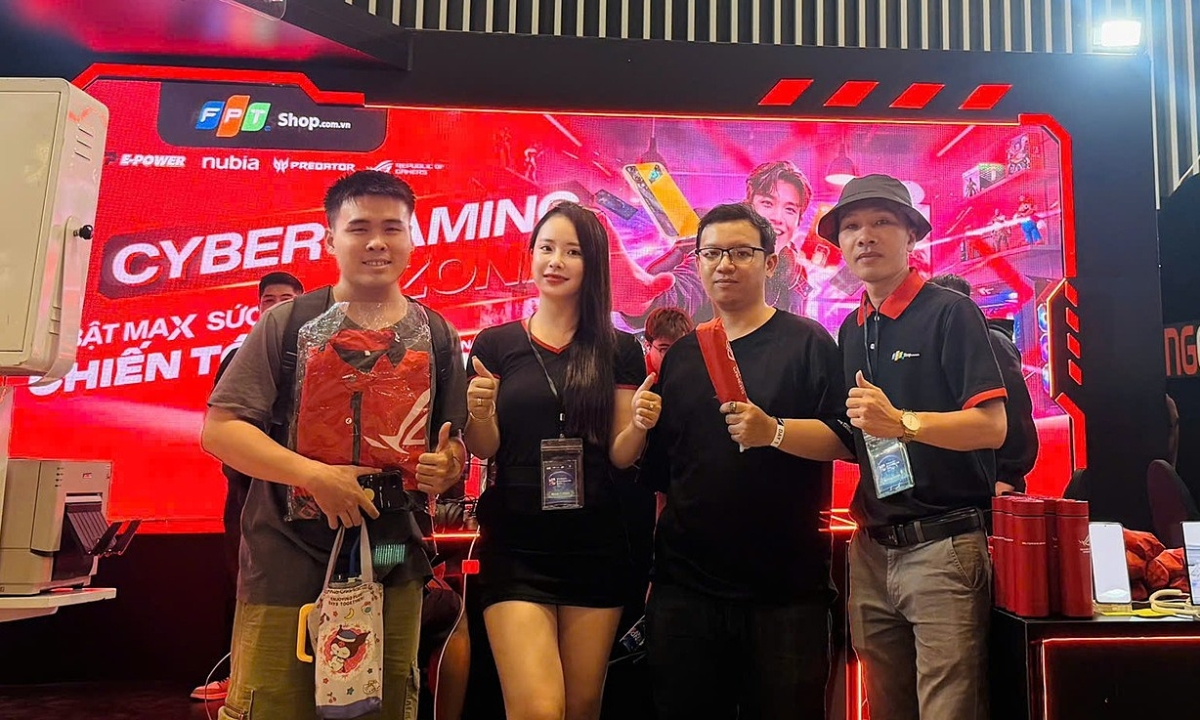 Đa dạng hoạt động tại gian hàng FPT Shop ở Vietnam GameVerse 2026