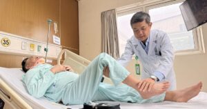 Bác sĩ Việt Nam điều trị thành công cho nhiều bệnh nhân nước ngoài