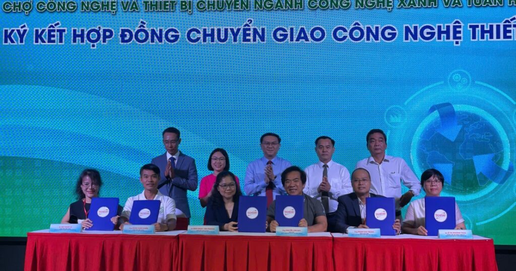 Hơn 100 thiết bị công nghệ xanh được "trình diễn" tại Techmart 2026