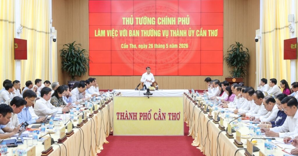 Thủ tướng yêu cầu Cần Thơ tập trung tháo gỡ các điểm nghẽn để bứt phá tăng trưởng