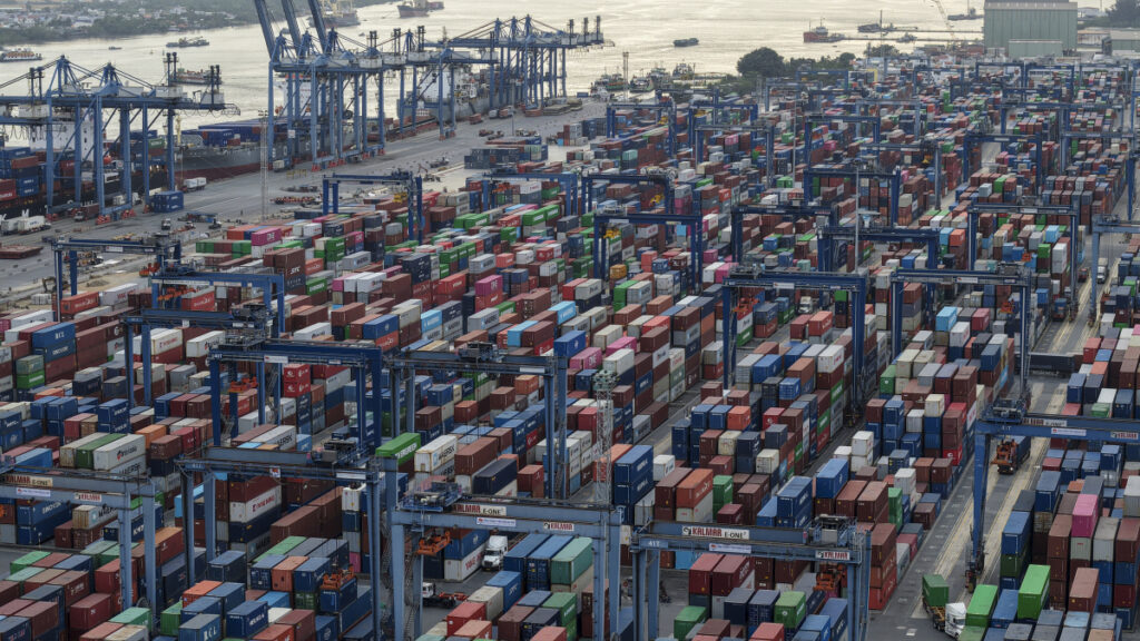 Moody's nâng triển vọng tín nhiệm của Việt Nam lên 'tích cực'