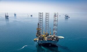 OPEC+ tăng sản xuất dầu