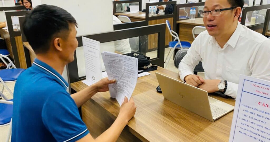 Kết nối Hợp đồng lao động điện tử với cơ sở dữ liệu quốc gia về doanh nghiệp và bảo hiểm xã hội