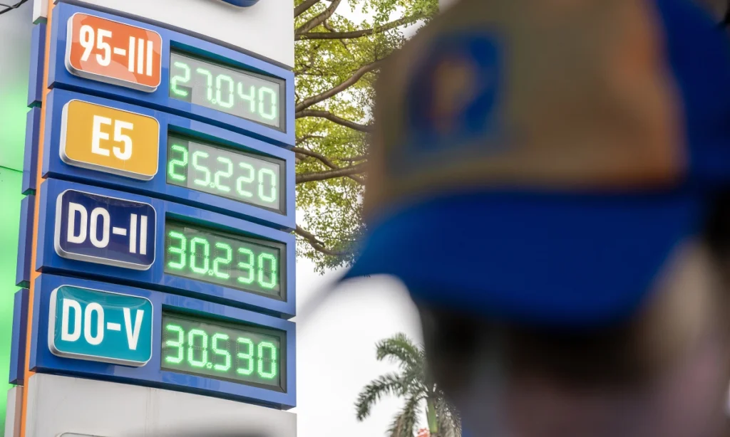 Vì sao Petrolimex lỗ nặng nhất 6 năm?