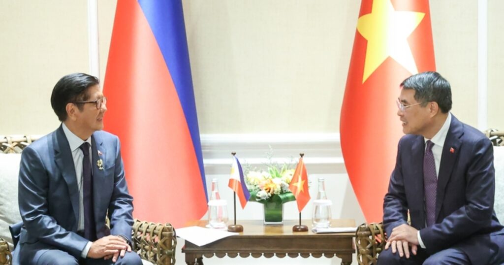 Thủ tướng Lê Minh Hưng tiếp xúc song phương với lãnh đạo Philippines, Timor-Leste và Quốc vương Brunei