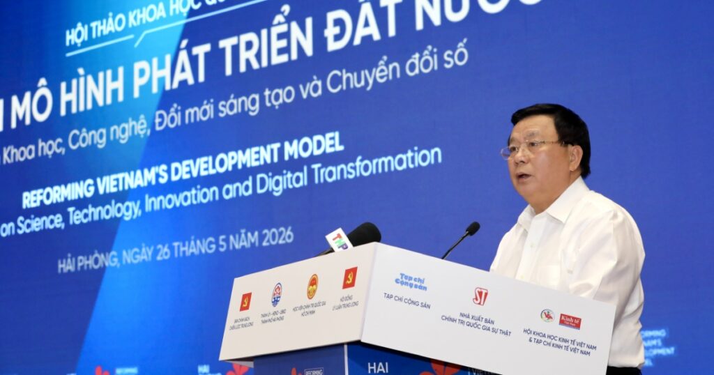 Kết hợp hài hòa giữa kiên định và đổi mới, phát triển để ổn định, ổn định để phát triển bền vững