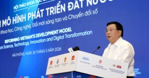 Kết hợp hài hòa giữa kiên định và đổi mới, phát triển để ổn định, ổn định để phát triển bền vững