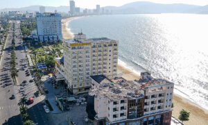 Tháo dỡ loạt khách sạn chắn biển Quy Nhơn