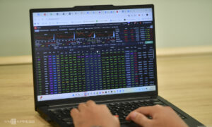 VN-Index lên 1.915 điểm