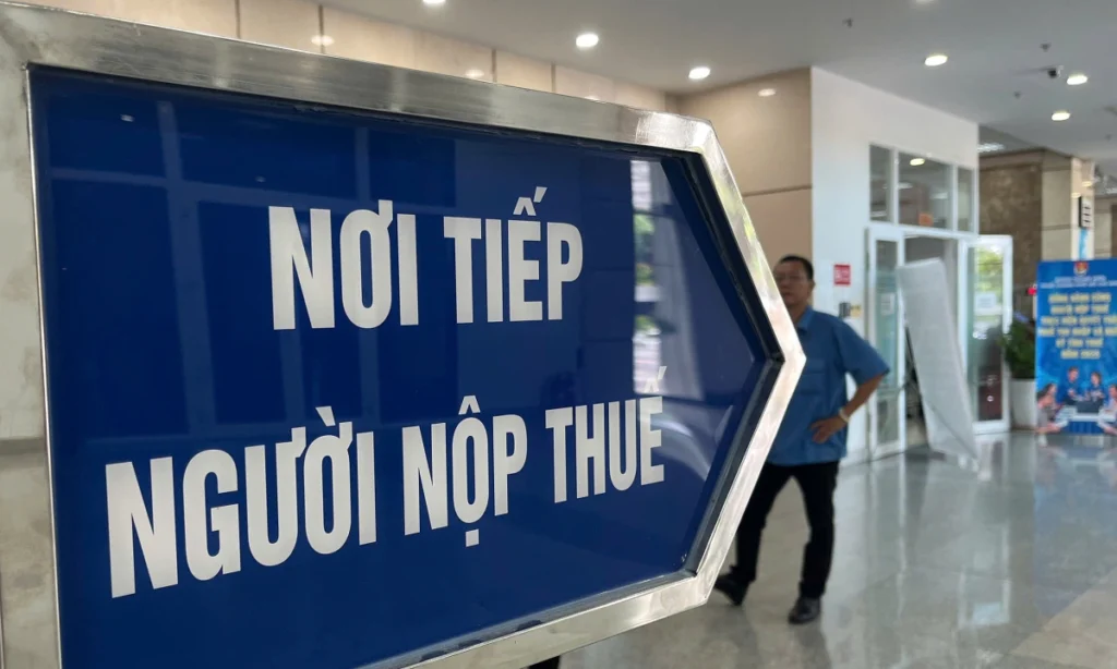 Rắc rối vì nợ thuế 'trên trời rơi xuống'