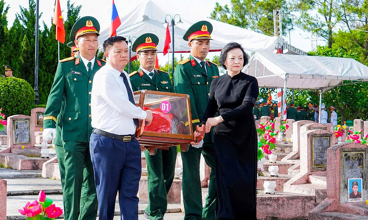 80 hài cốt liệt sĩ được đưa về Nghệ An