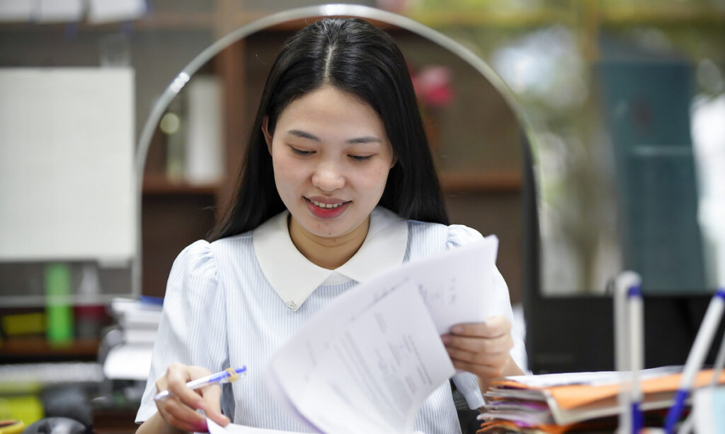 Chính phủ chốt tăng lương cơ sở lên 2,53 triệu đồng từ 1/7