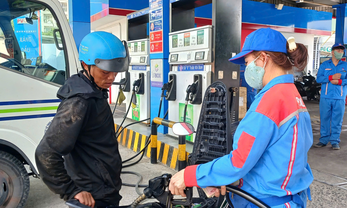 Người tiêu dùng dần cởi mở với xăng sinh học E10