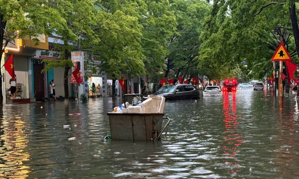 Quảng Ninh mưa lớn gây ngập diện rộng