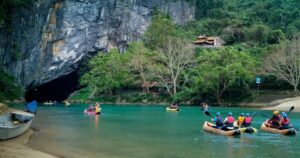 Phong Nha hút khách nhờ cảnh quan nguyên sơ và trải nghiệm gần gũi thiên nhiên