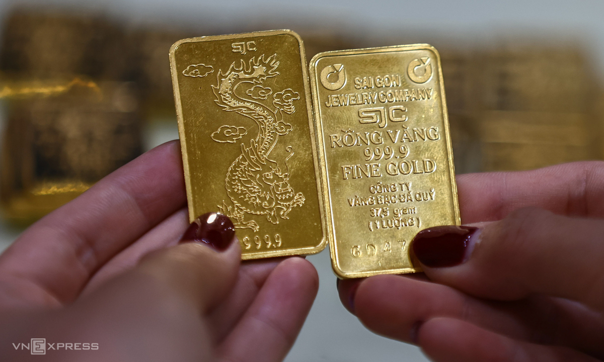 Vì sao giá vàng giảm 7 triệu đồng chỉ trong một ngày?