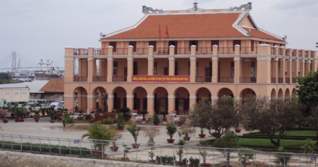 Kỷ niệm 115 năm Ngày Bác Hồ ra đi tìm đường cứu nước (5/6/1911 – 5/6/2026): Dấu chân Người từng in khắp bốn biển năm châu