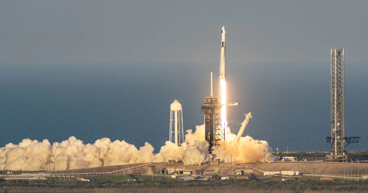 SpaceX mất 400 tỷ USD vốn hóa trong một phiên
