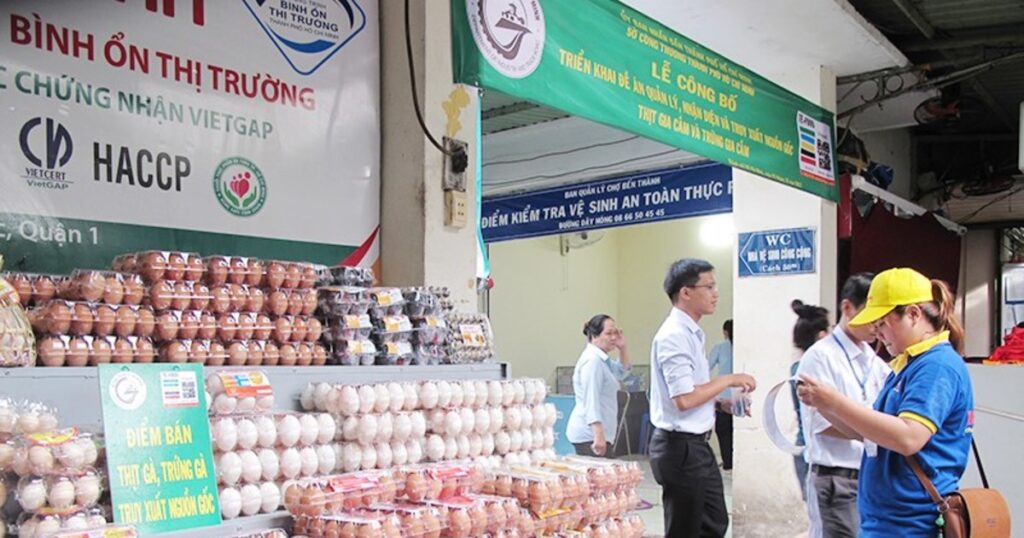 TP.Hồ Chí Minh tăng cường giám sát an toàn thực phẩm ngay từ thị trường