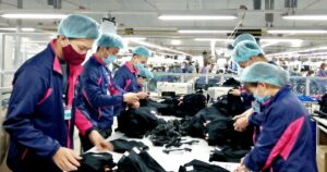 Kiến nghị Chính phủ nghiên cứu mức lương đủ sống cho người lao động và gia đình