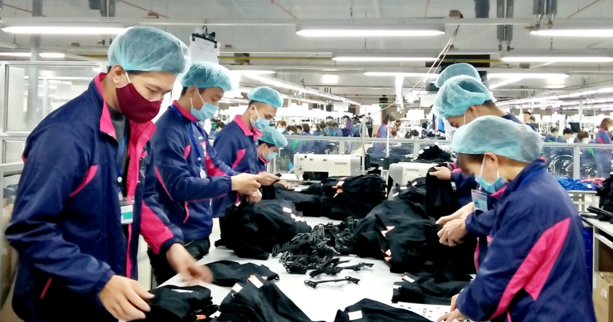 Kiến nghị Chính phủ nghiên cứu mức lương đủ sống cho người lao động và gia đình