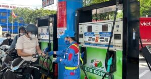 Giá xăng dầu đồng loạt giảm mạnh
