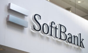 SoftBank vượt Toyota thành công ty giá trị nhất Nhật Bản