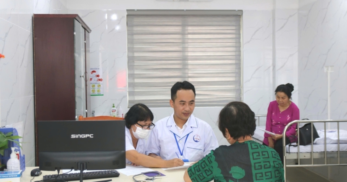 Hà Nội hỗ trợ tới 100 lần lương tối thiểu để thu hút bác sĩ về trạm y tế