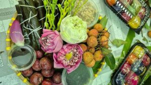 Người dân chi ít hơn cho mâm cúng Tết Đoan Ngọ