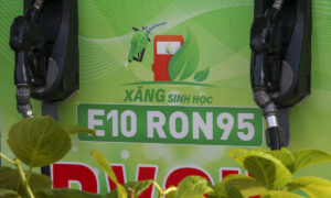 Xăng E10 bán đại trà trên toàn quốc từ hôm nay