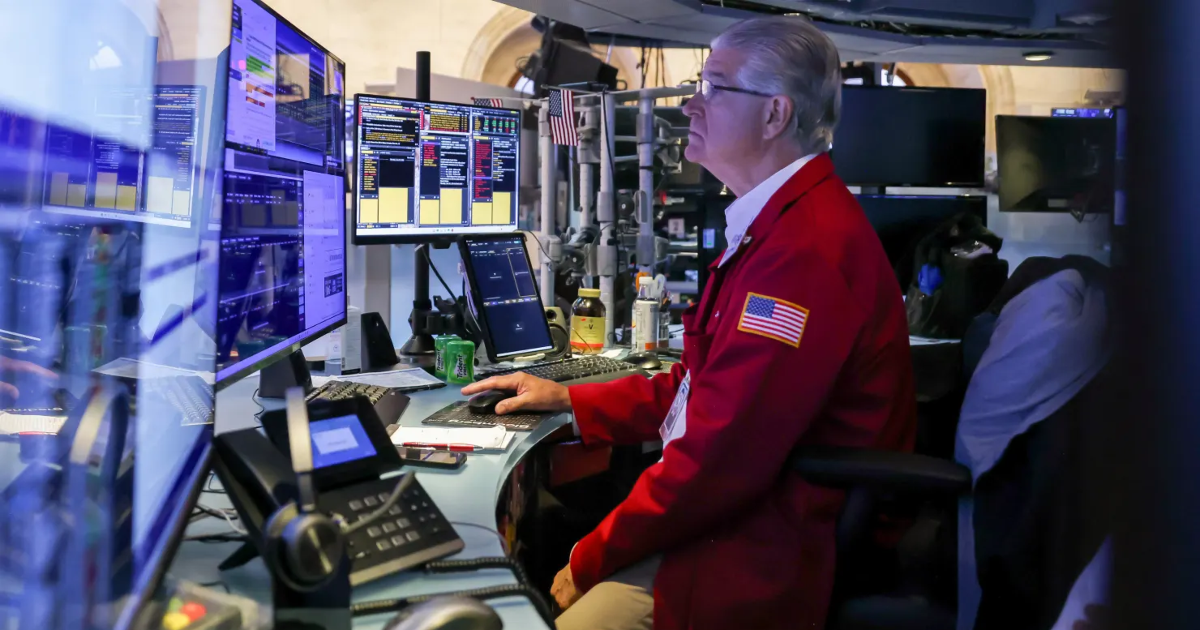 Nasdaq giảm liền 5 phiên, giá dầu thấp nhất từ trước chiến tranh