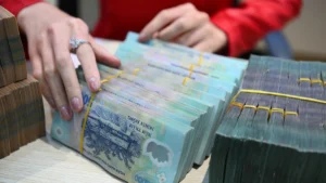 Ngân hàng đua phát hành trái phiếu lãi suất trên 8,3%