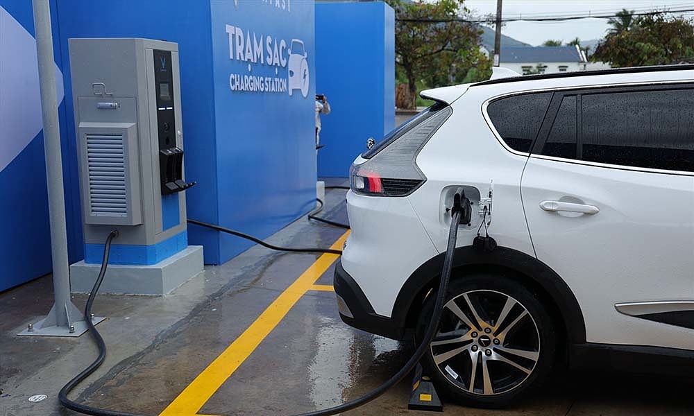 Ôtô điện được miễn lệ phí trước bạ lần đầu đến hết 2030